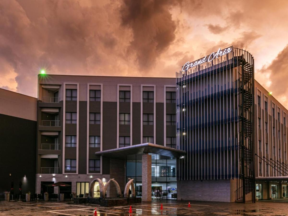 The Grand Aria Hotel And Conference Centre Gaborone Esterno foto